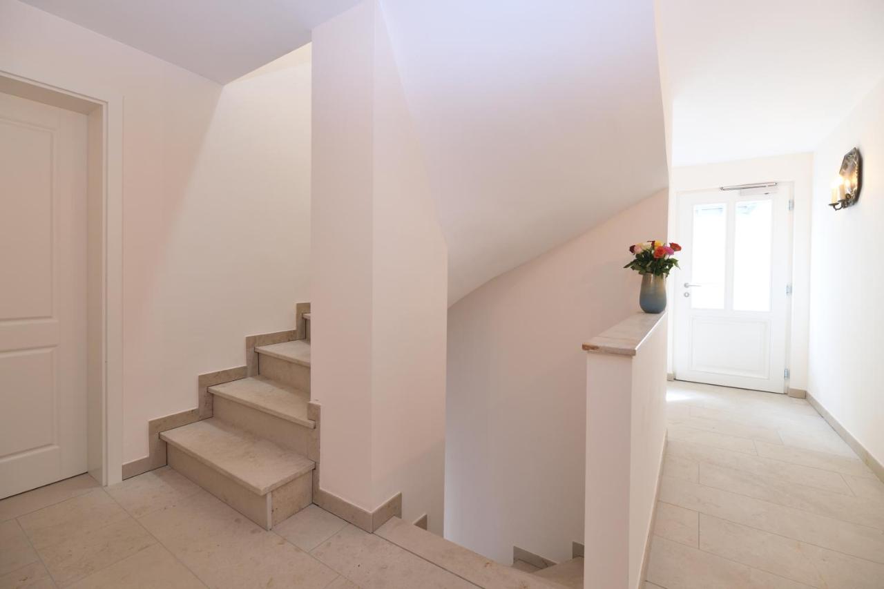 Schiefe Haus St Peter
